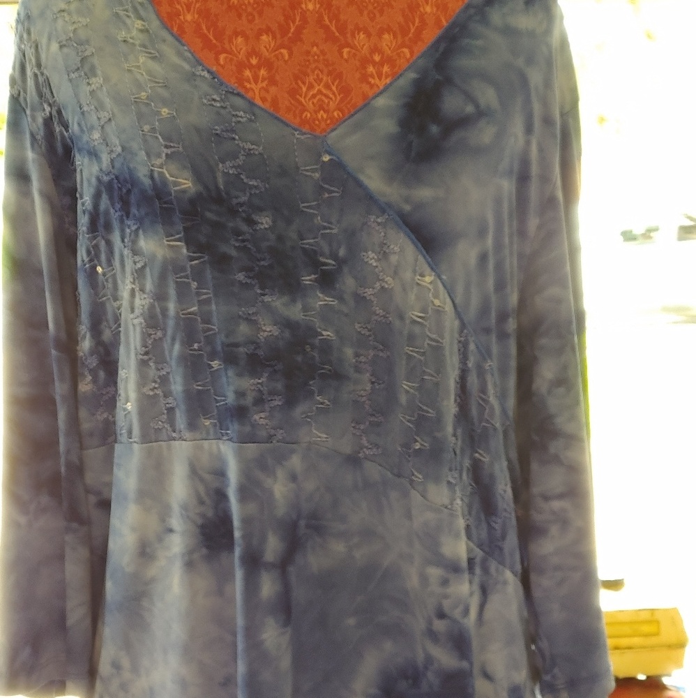 3/4 sleeve blouse with clear sequins